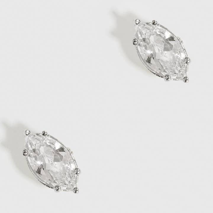 Marquise-geslepen solitaire oorstekers voor wholesale door DRAE COLLECTION