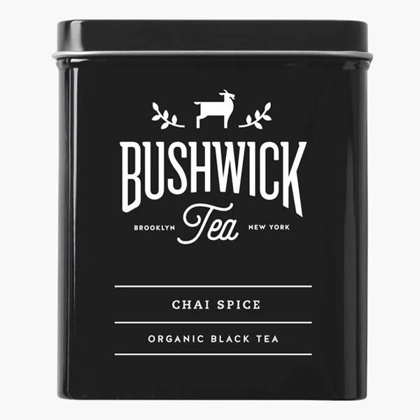 Boîte en métal d'épices chai avec 15 sachets emballés individuellement pour la vente par Bushwick Teas