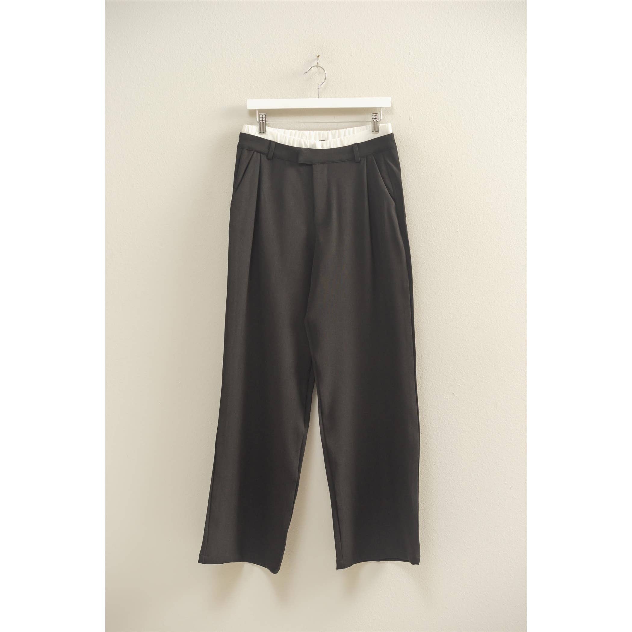 HYFVE – wholesale Byxor - Dam – Högmidjade byxor med veckdetaljer2