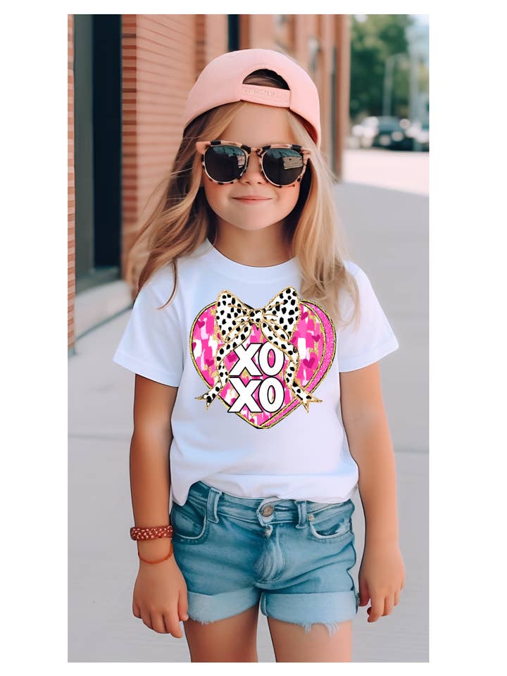 Tiny trendz teez - Wholesale Screen-printed t-shirt – Kids - Heart xoxo pastel kids t shirt1