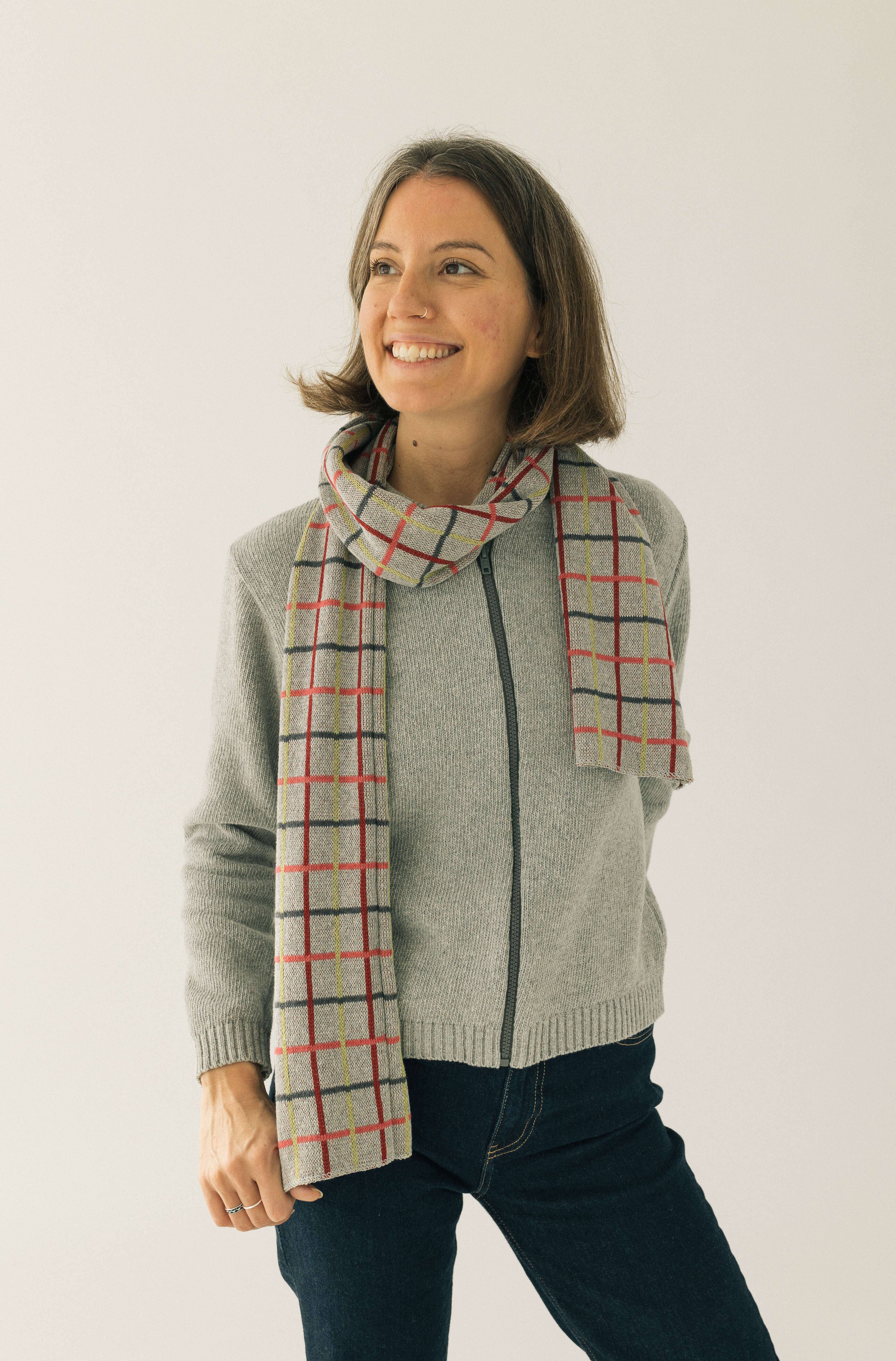 Cent agulles - Wholesale Scarf - Unisex - Light gray Quadri scarf1