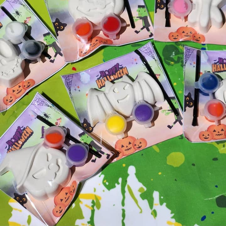 Snazzy Crayons - Wholesale Party Favor - Halloween Party Paint Your Own Kits , Party Favors1