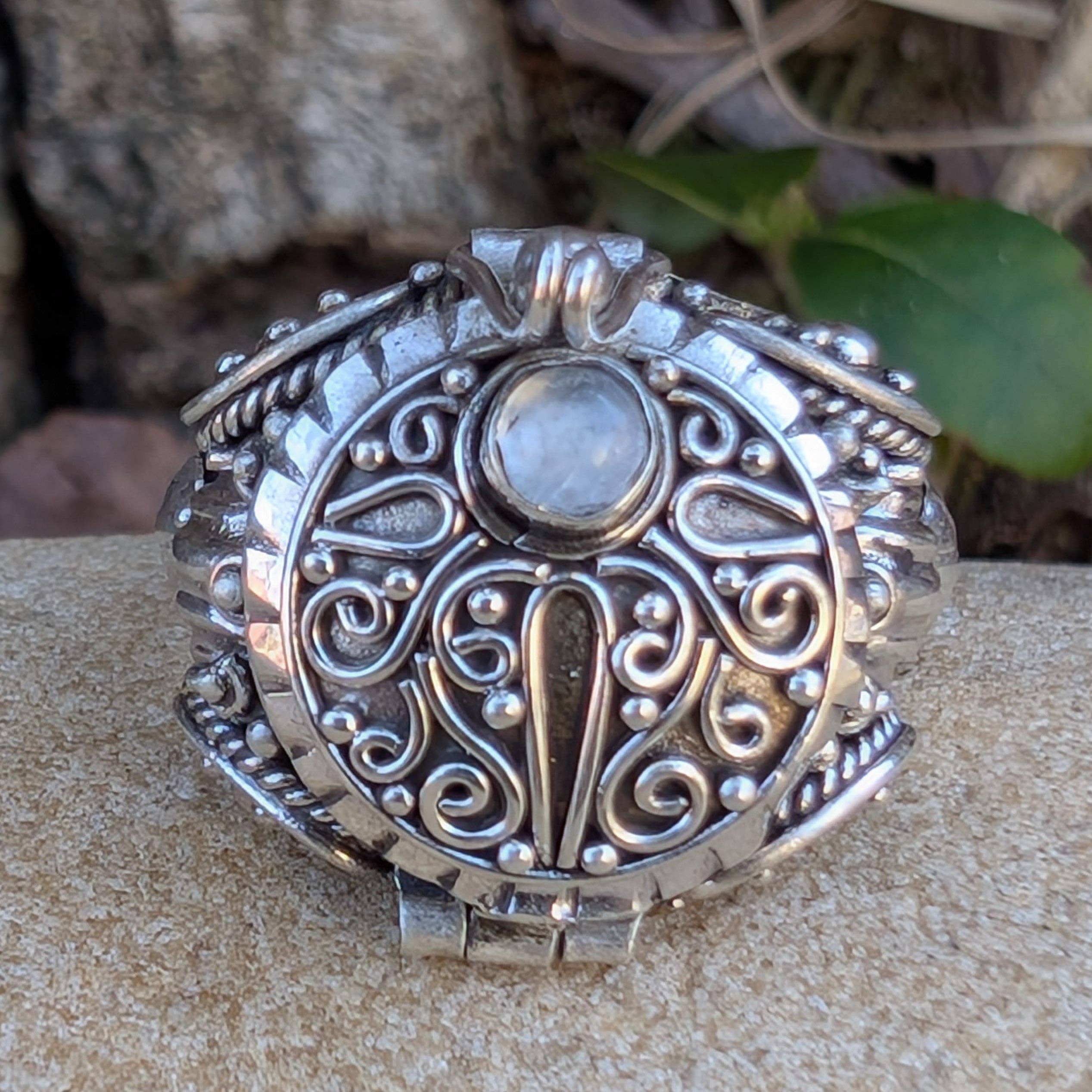 Silver Insanity - Wholesale Cocktail/Statement Ring - Secret Chamber Round Poison Ring in Sterling Silver
