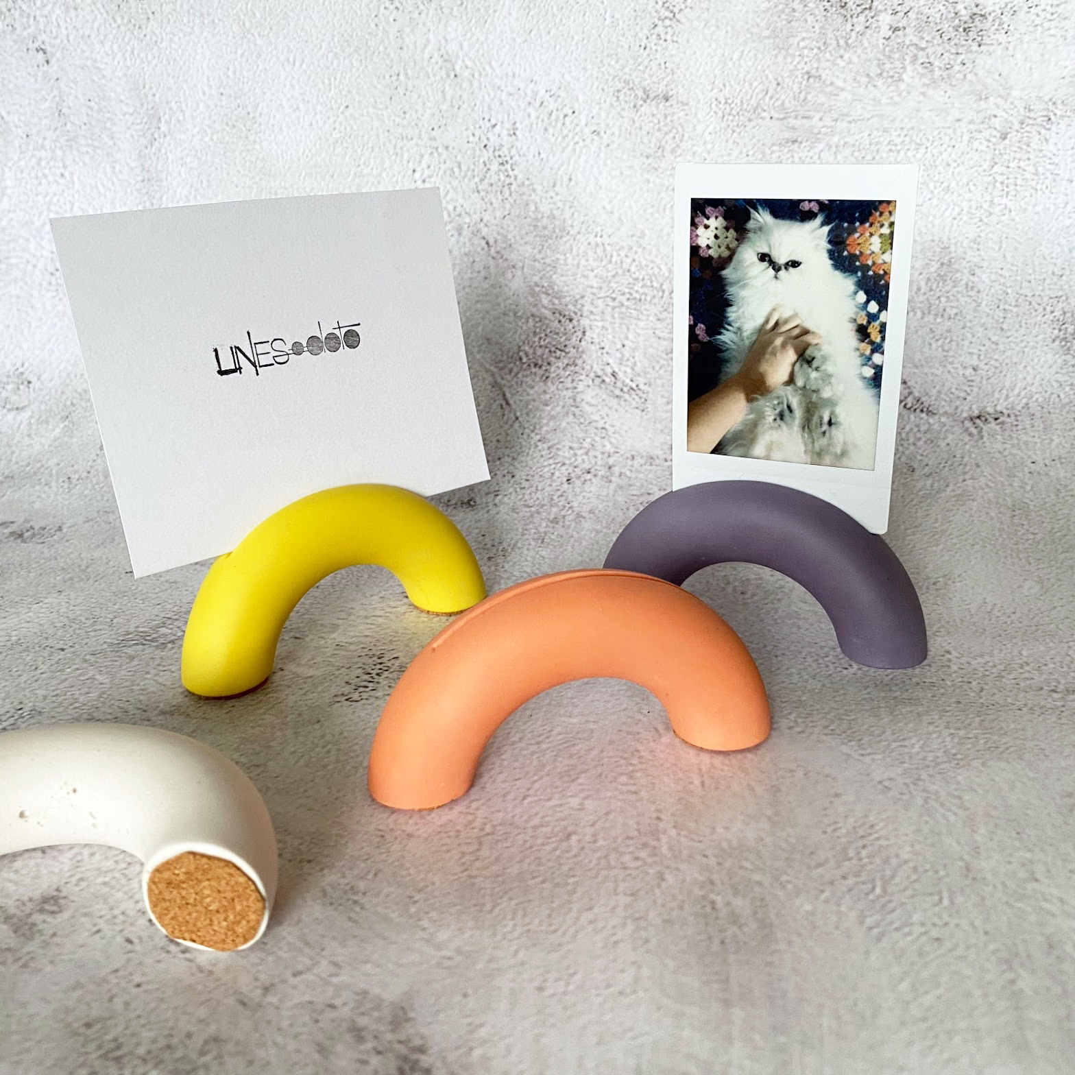 Lines+Dots – wholesale Picture frame stand – Photo Holders - Jesmonite Handmade Photo Stands - Arch Shape8