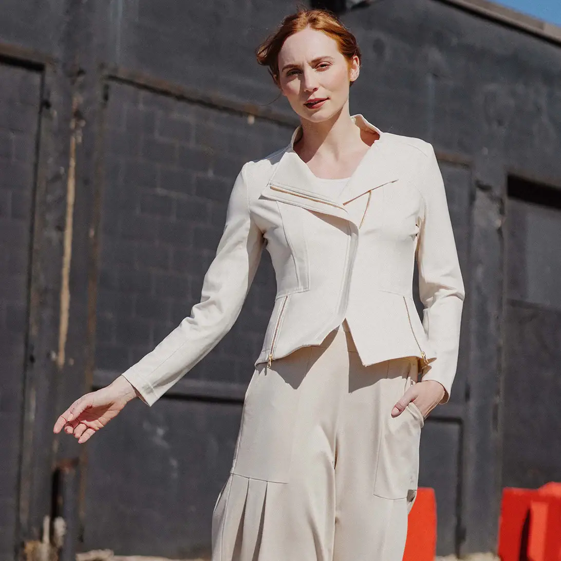 Clara Sunwoo - Vendita all'ingrosso Giacca in pelle - Donna - Giacca Signature Liquid Leather™ JK16112