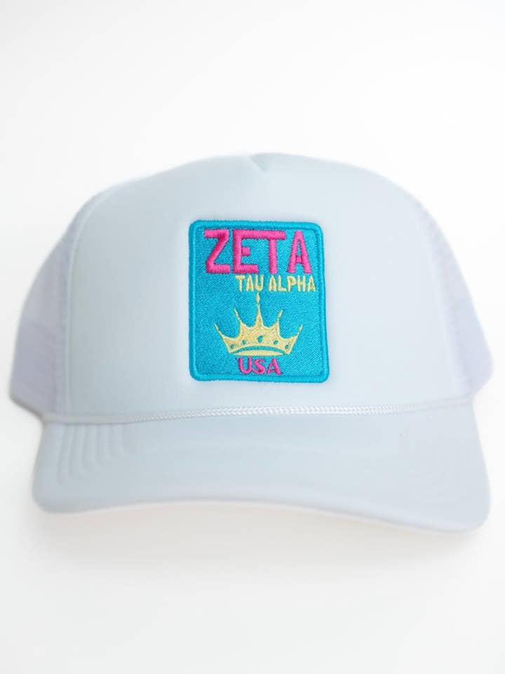 Casquette Zeta Tau Alpha pour la vente par Sweet Caroline Collective