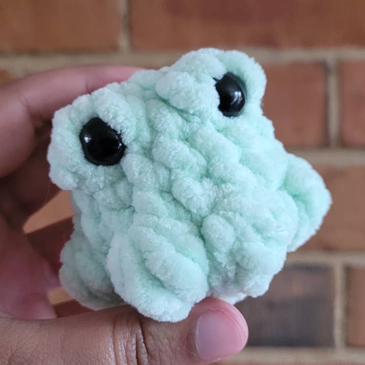 3" Crochet Frog Plushies for wholesale by Katie Alay