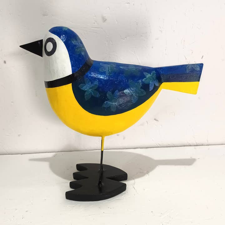 Medelstor blåmes elegant pappersmaché skulptur blandteknik konst för wholesale av Tania Holland Gallery