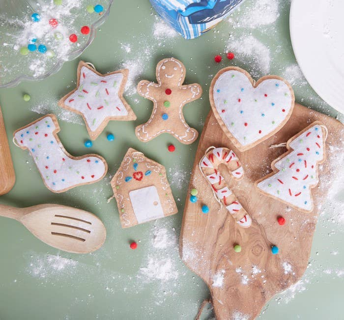 West Design Products - Vente Kits de couture - Kit de bricolage de Noël en feutrine, Biscuits de Noël2