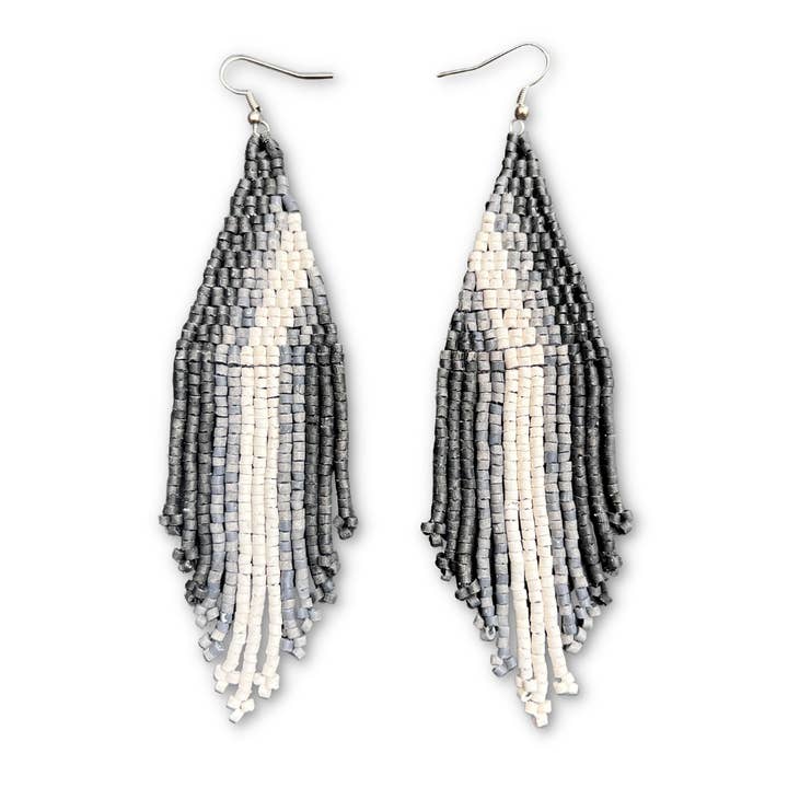 Boucles d'oreilles à franges légères en teinte ombrée élégante pour la vente par Los Colores de la Tierra