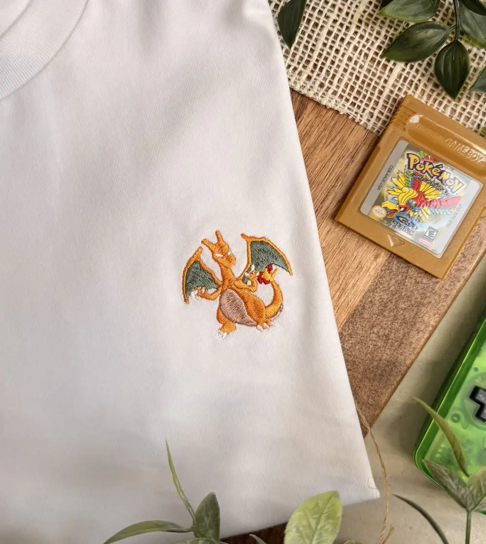 Juste un t-shirt - Wholesale T-Shirt - Unisex - Embroidered T-shirt - Charizard0