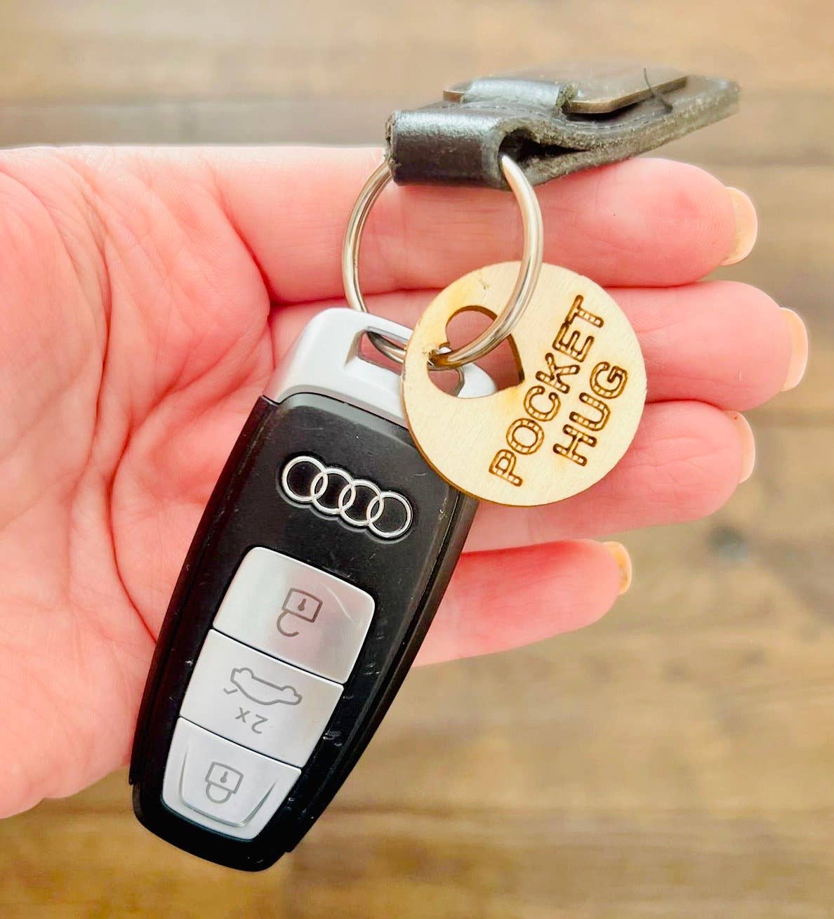 The Gift Club – wholesale Everyday greeting card – Amazing Friend Pocket Hug3