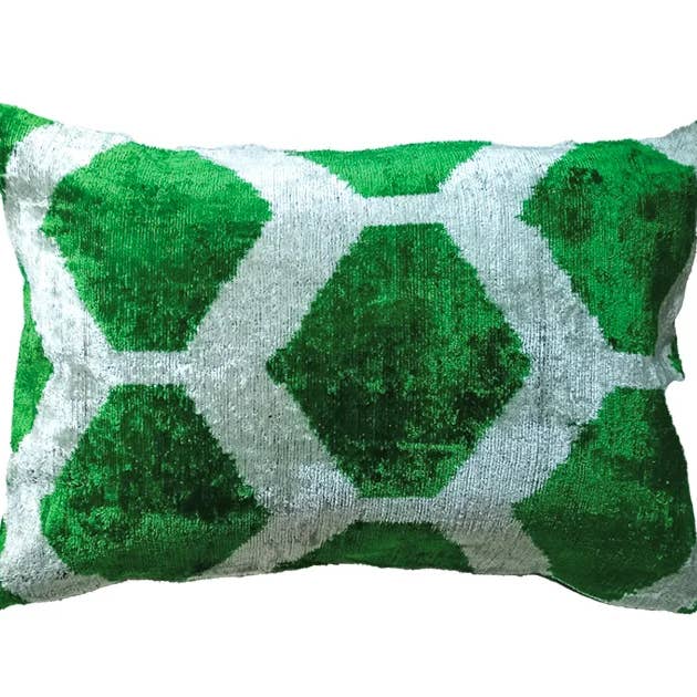 Cuscino Ikat Silk Velvet per la vendita all'ingrosso da parte di Studio Mikael Paris