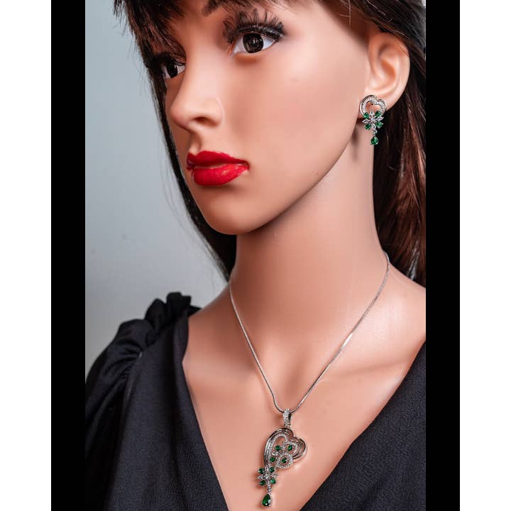 Conjunto de Colar e Brincos Coração com Zircónia Diamante Americano por atacado de Vastrabhushan