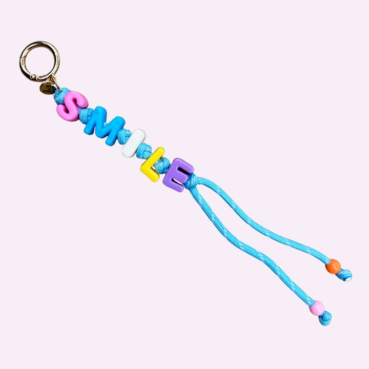 Portachiavi SMILE ♡ per la vendita all'ingrosso da parte di BFFS & BABES