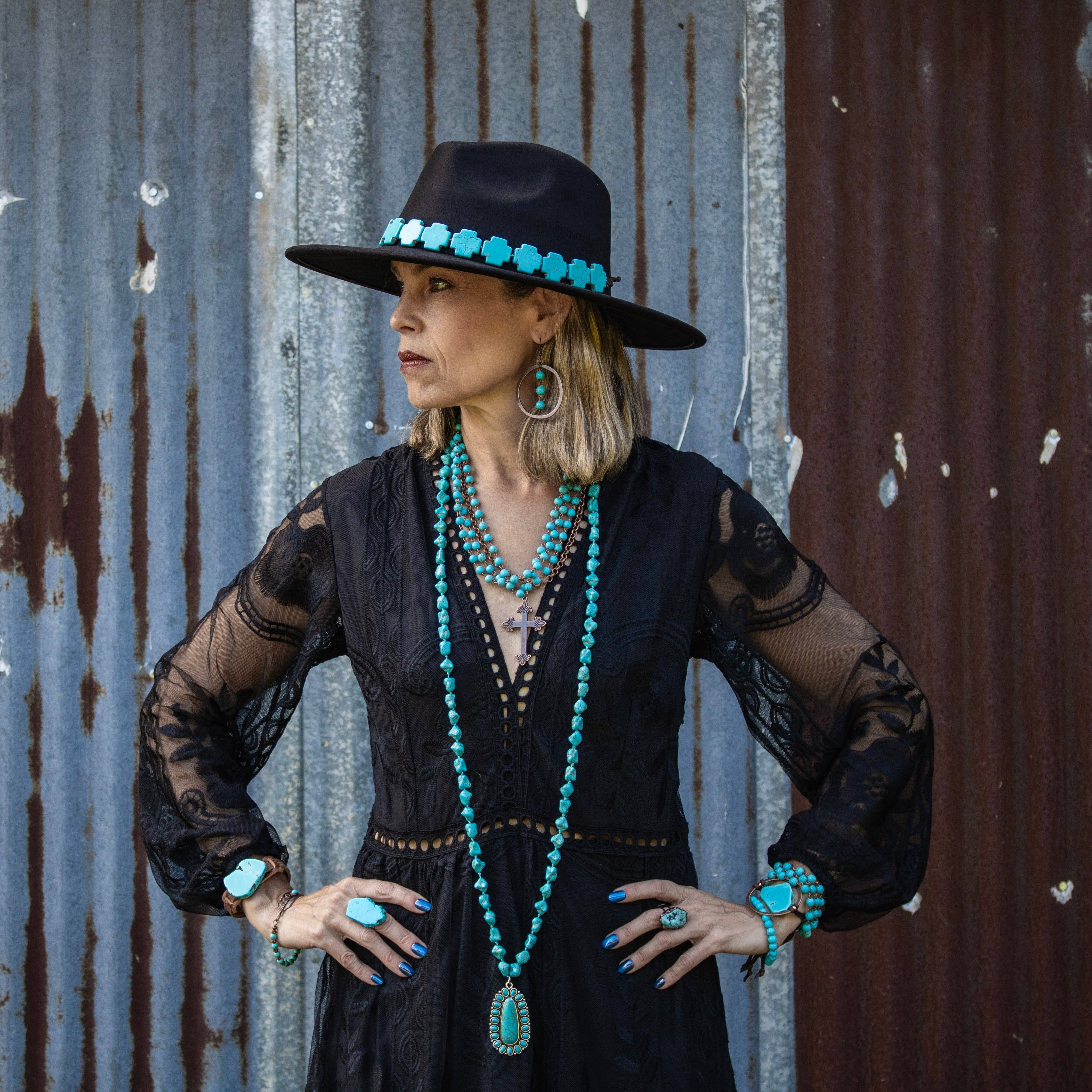 The Jewelry Junkie - Wholesale Beaded Bracelet - Turquoise Triple Strand Bracelet 804j4