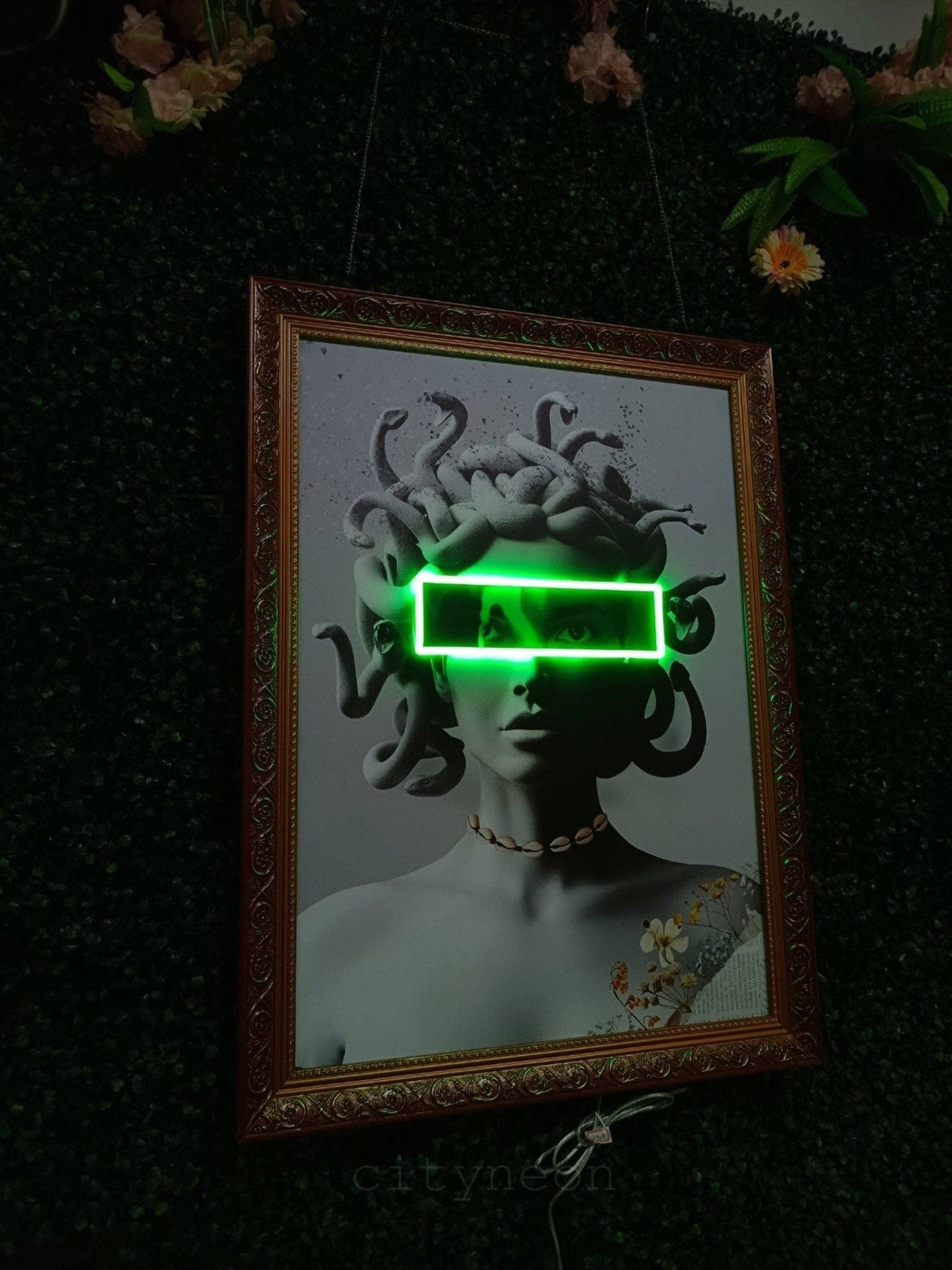 CityNeon – Engroshandel Neonskilt – Unik Medusa Hovedbeklædning Neon Lys | LED Neon Pop Art – Unik Galleri | Kontorvæg Dekoration Statement Stykke til Tatovørstudier1