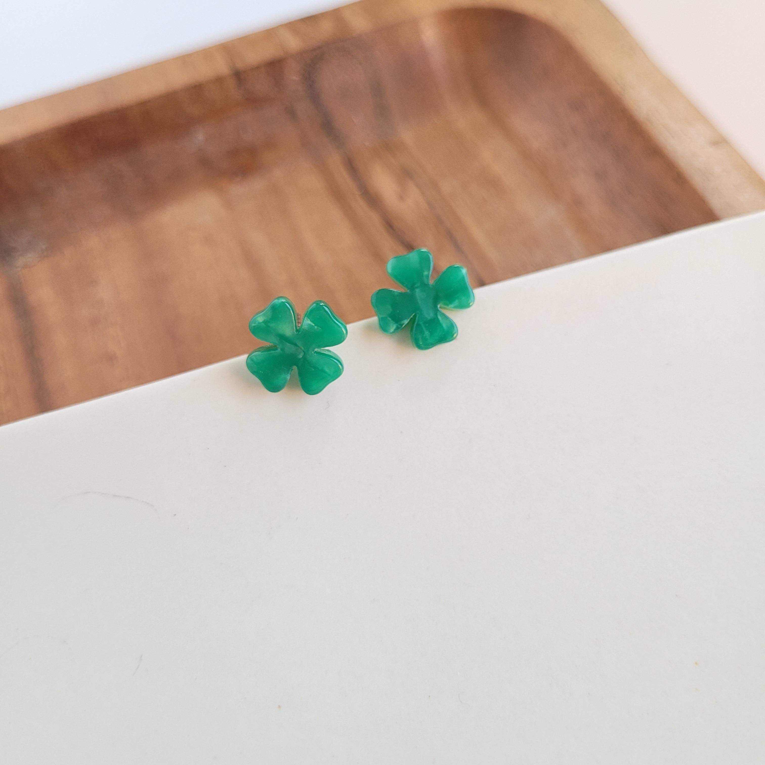 Spiffy & Splendid – wholesale Solitärörhängen – Clover Studs - Shamrock Green // St Patricks, Smycken6