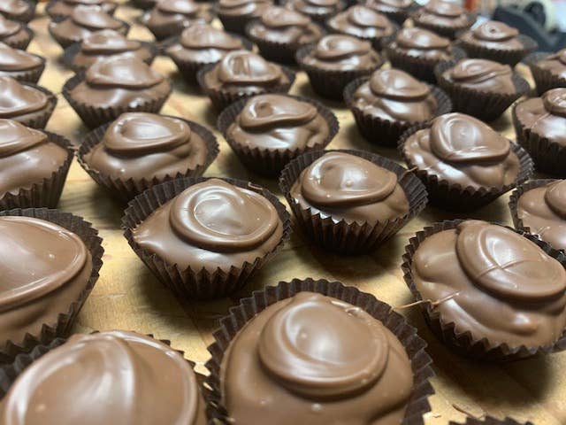 O'Shea's Candies Sweet Shop - Wholesale Chocolate Covered Sweets - 1/2LB Cordial Cherries Milk Chocolate - Window Box1