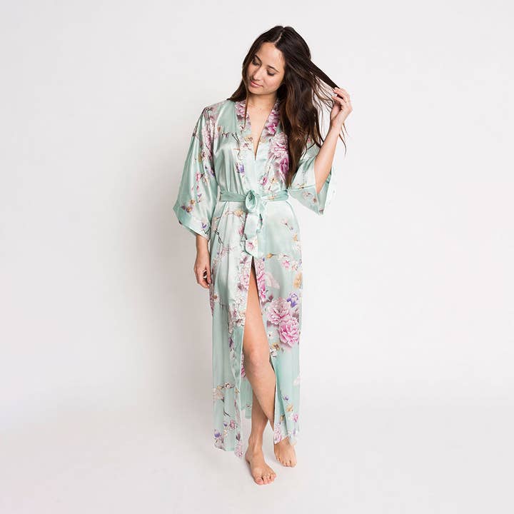 KIM+ONO - Wholesale Robe - Women's - Chrysanthemum & Crane Long Kimono Robe12