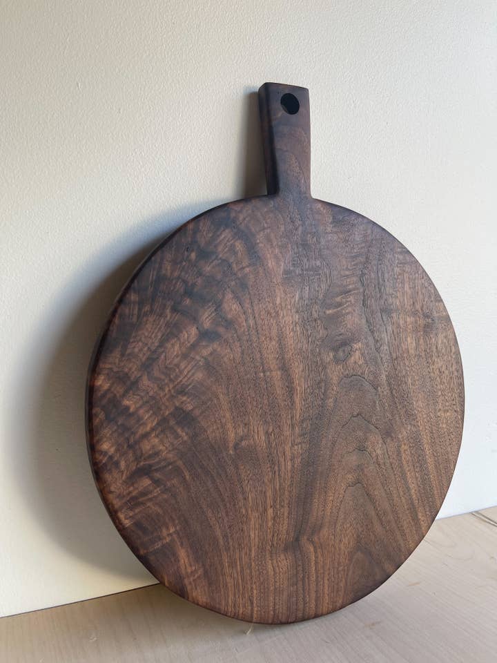 15" charcuterie board for wholesale by TimberFields Market