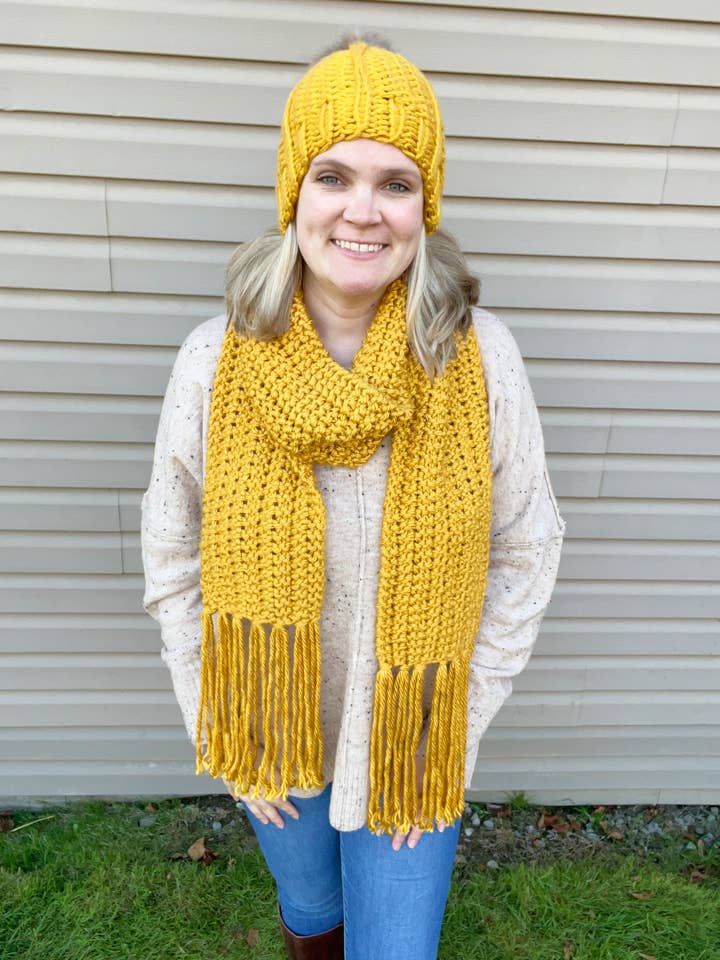 Gult halsduk- och mössset, stickad halsduk och mössa för wholesale av Megan Louise Crafts