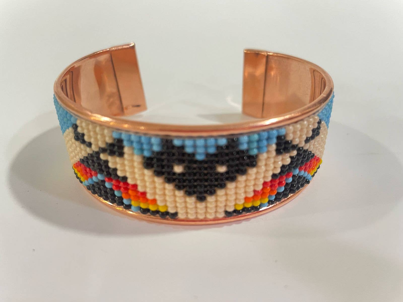 House of Kraft Jewelry & Accessories – Engroshandel Manchetarmbånd – Blåt Ørnemønster | Manchetarmbånd | 1" Kobberperlemanchet6