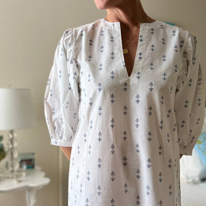 Beastly Threads - Wholesale Dress - Women's - White and Navy Blue Staghorn Puff Sleeve Dress
