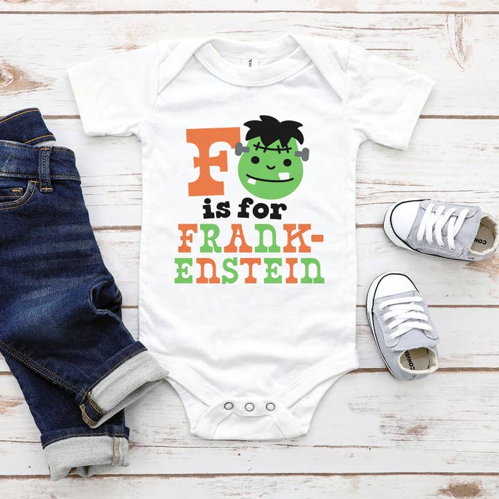 F sta per Frankenstein Body a Maniche Lunghe e Corte per Neonato per la vendita all'ingrosso da parte di Itsy Bitsy Bella Co