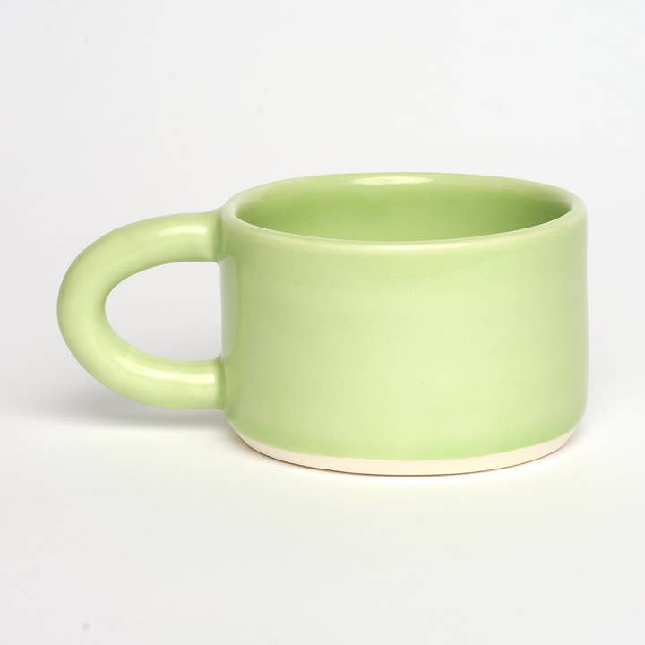 60's Limettengrüne Tasse für den Großhandel von Round About Ceramics