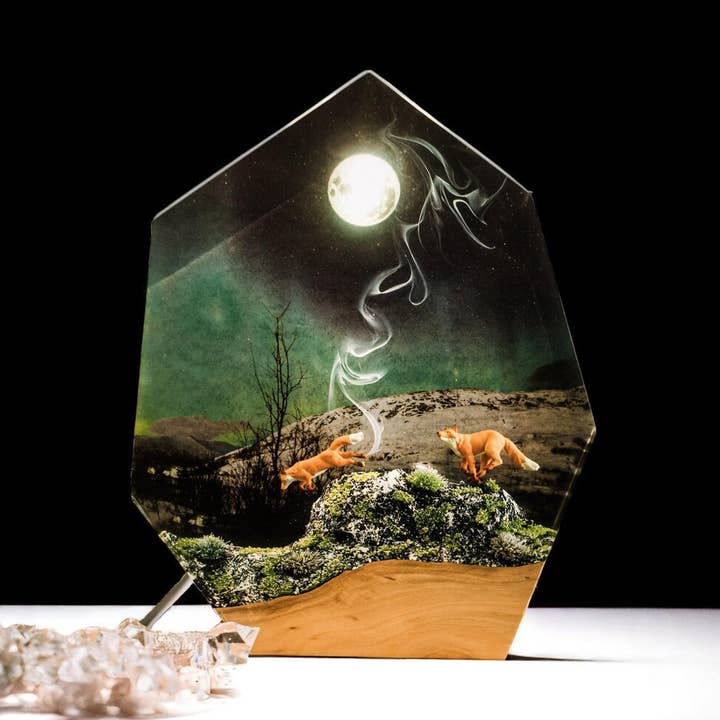 Handgefertigte Harz Fuchs Wald Mondlicht Epoxy Lampe Nachtlicht für den Großhandel von Merchemy
