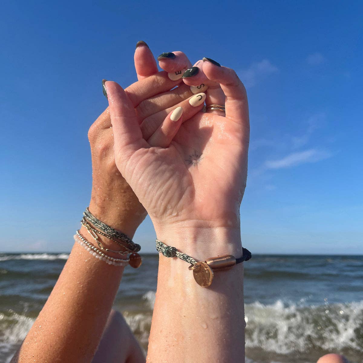 BRACENET - Wholesale Charm/Dangle Bracelet - Island Usedom Bracelet made from Fishing Net - adjustable size10