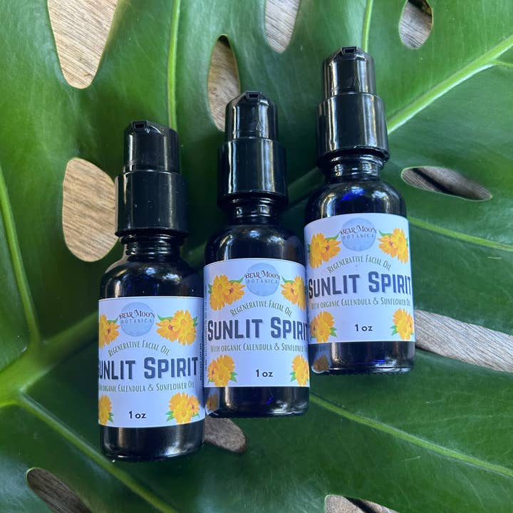 Zonovergoten Spirit Regenererende Gezichtsolie voor wholesale door Bear Moon Botanica