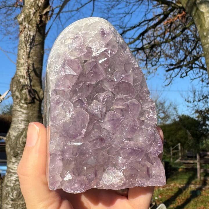 Elf Kendal Hippies - Wholesale Spiritual Stone/Crystal - Amethyst cut base 762g called Zachary wobbly base geode 3