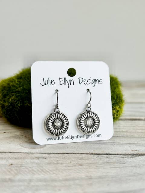 Silberne runde Sonnenblumen-Ohrringe für den Großhandel von Julie Ellyn Designs