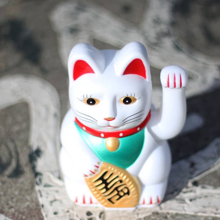 Tribal Trade GmbH - Wholesale Decorative Figurine - Lucky cat Maneki-neko waving cat 13cm white11
