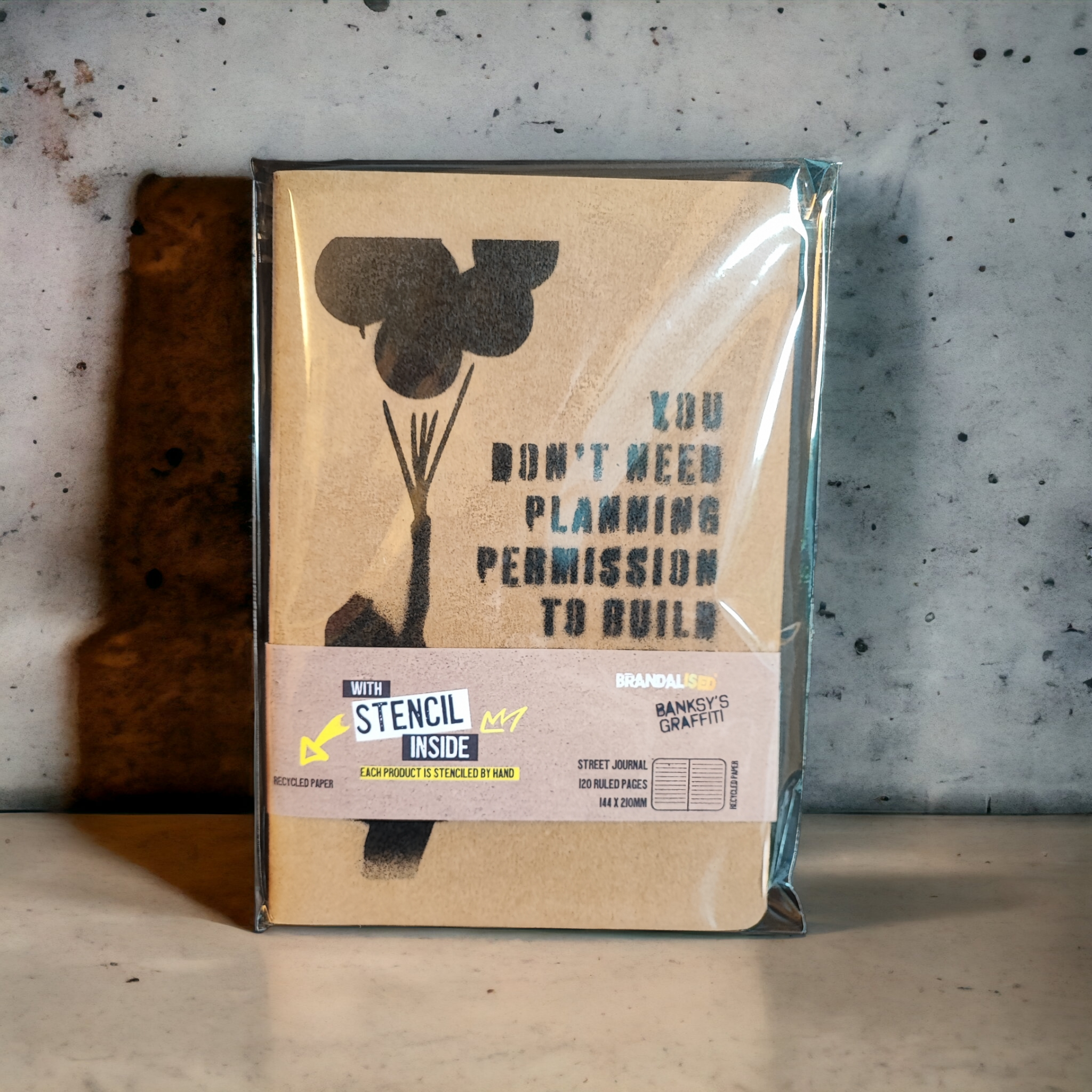 URBAN.ITY SRL - Vente Journal intime - Banksy Carnet de rue A5 avec pochoir - You Don’t Need…1