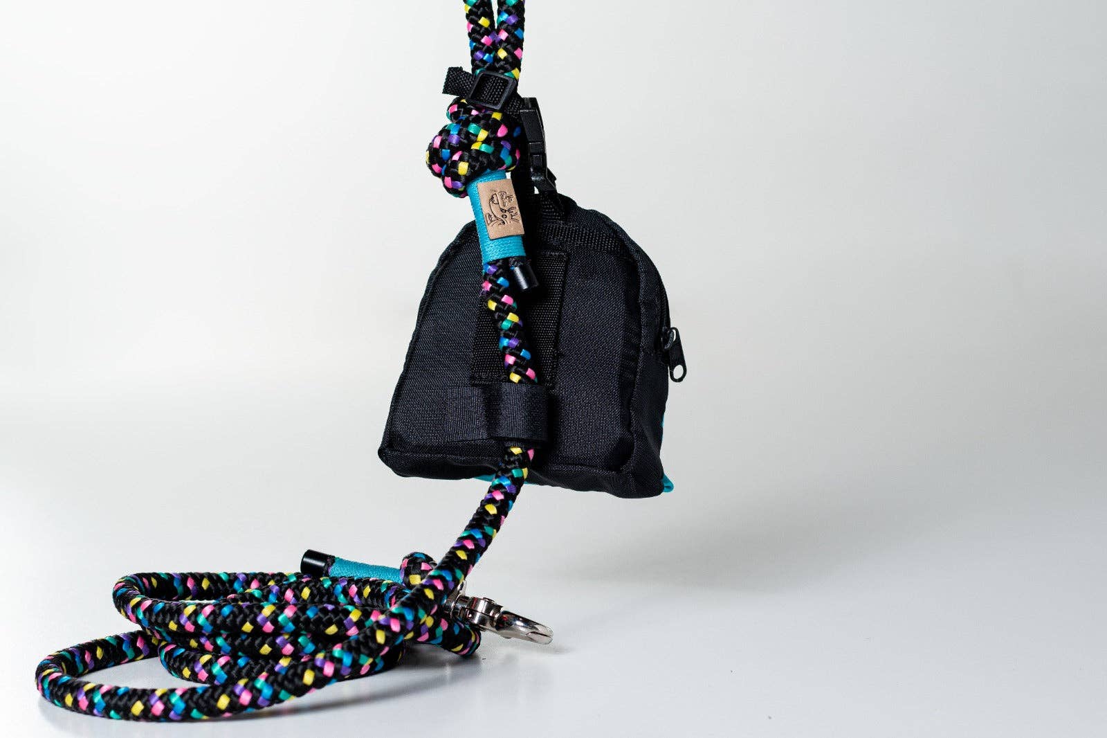 AkraCreations - Wholesale Pet Poop Bag Dispenser - Minipack – Dog Poop Bag Holder & Treat Pouch7