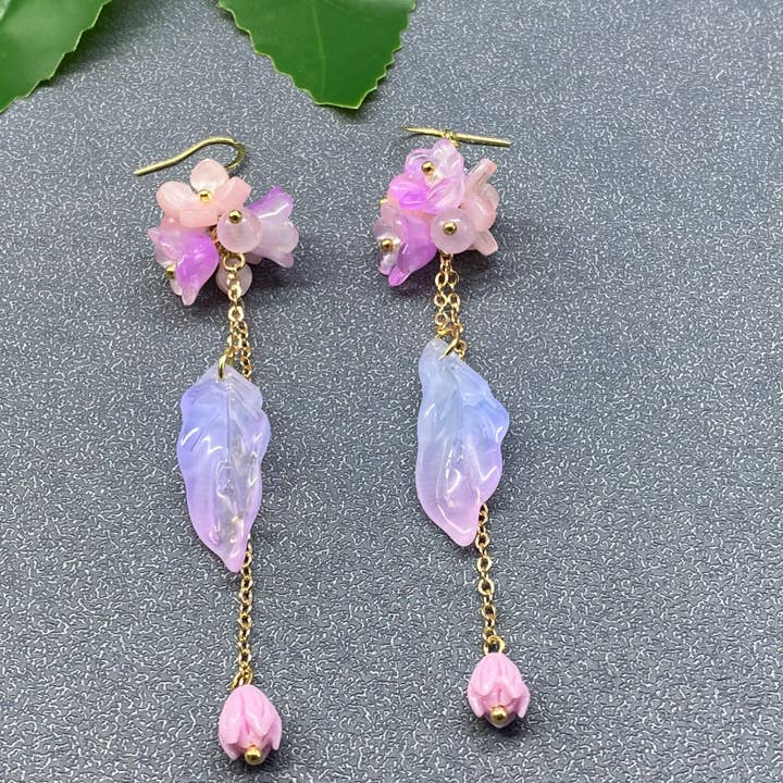 Orecchini pendenti a fiore in foglio di acetato per la vendita all'ingrosso da parte di Mio Queena