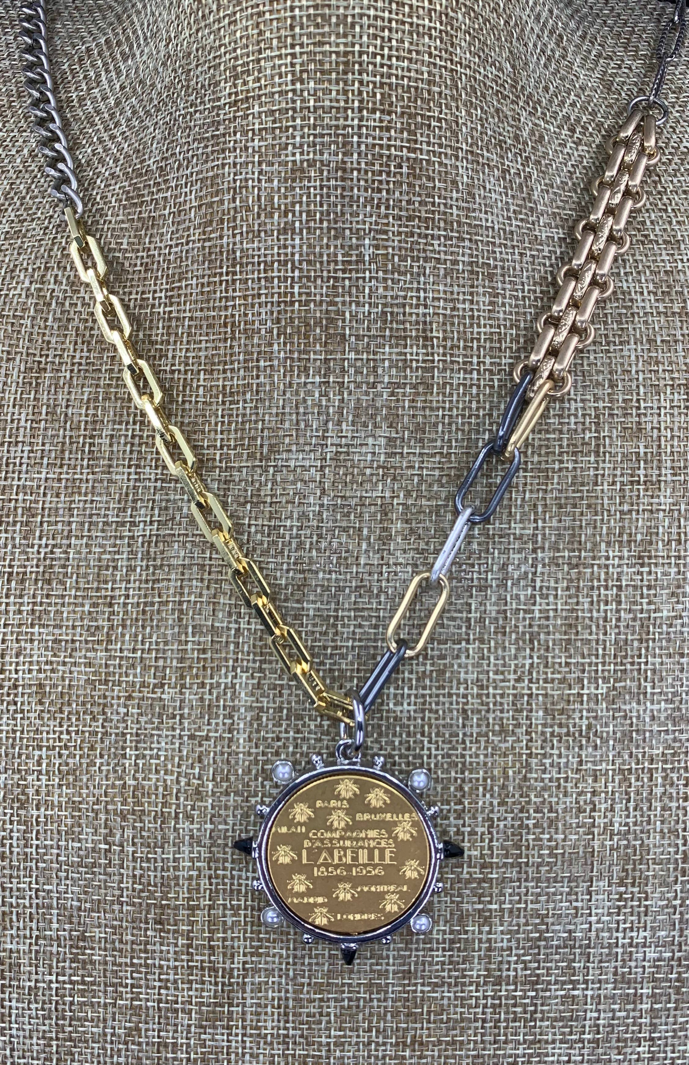 BMR - Vendita all'ingrosso Collana con ciondolo/pendaglio - Collana con Pendente a Moneta Ape Ispirata al Vintage di Chloe