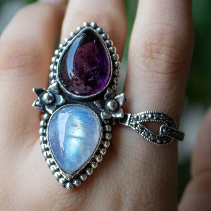 Ambra Jewels – Engroshandel Statementring – Månesten & Ametyst Ring, Blomster Ring, AR-68130