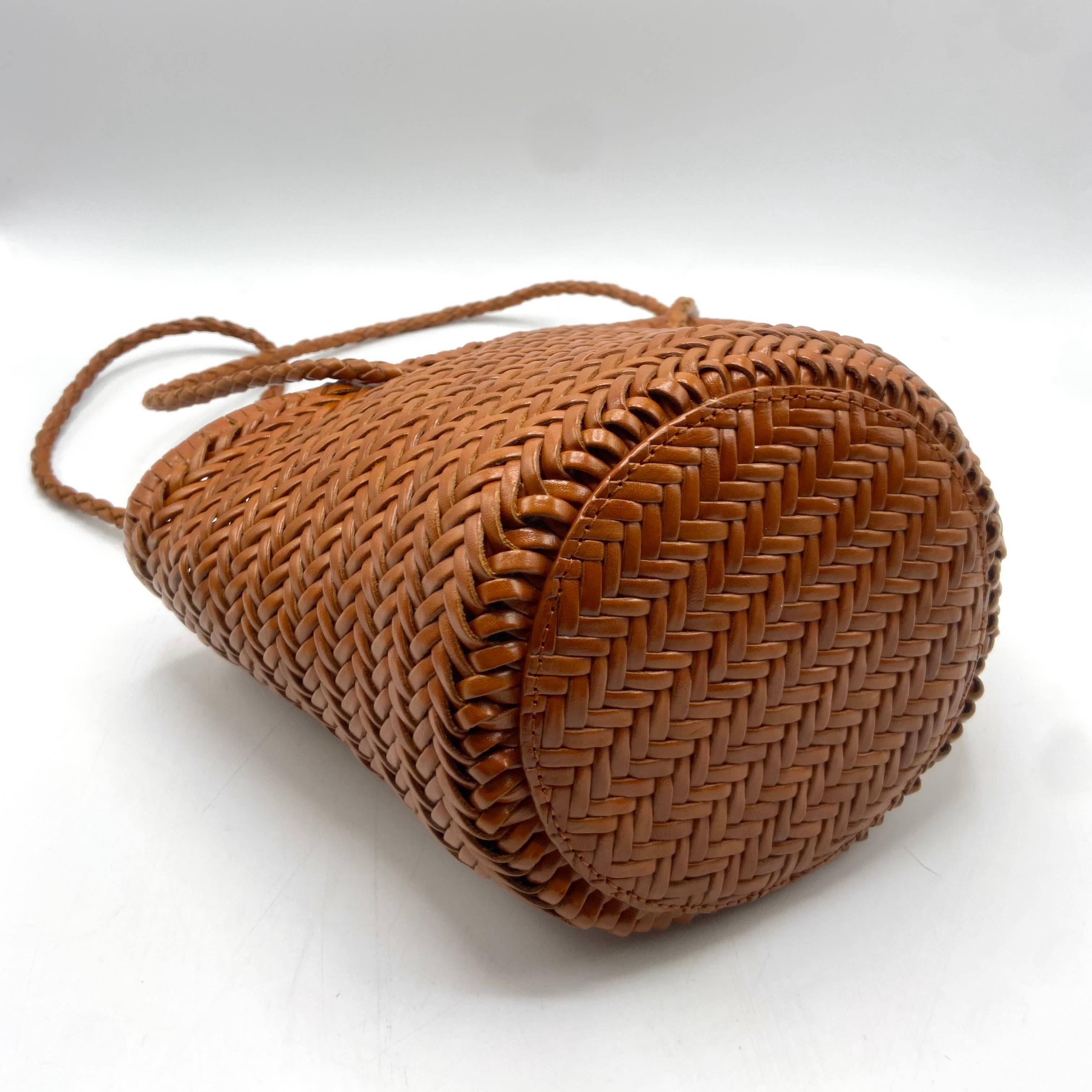 Sook Stainable - Vendita all'ingrosso Borsa da spiaggia - Carmel – Borsa a secchiello intrecciata in pelle pieno fiore2