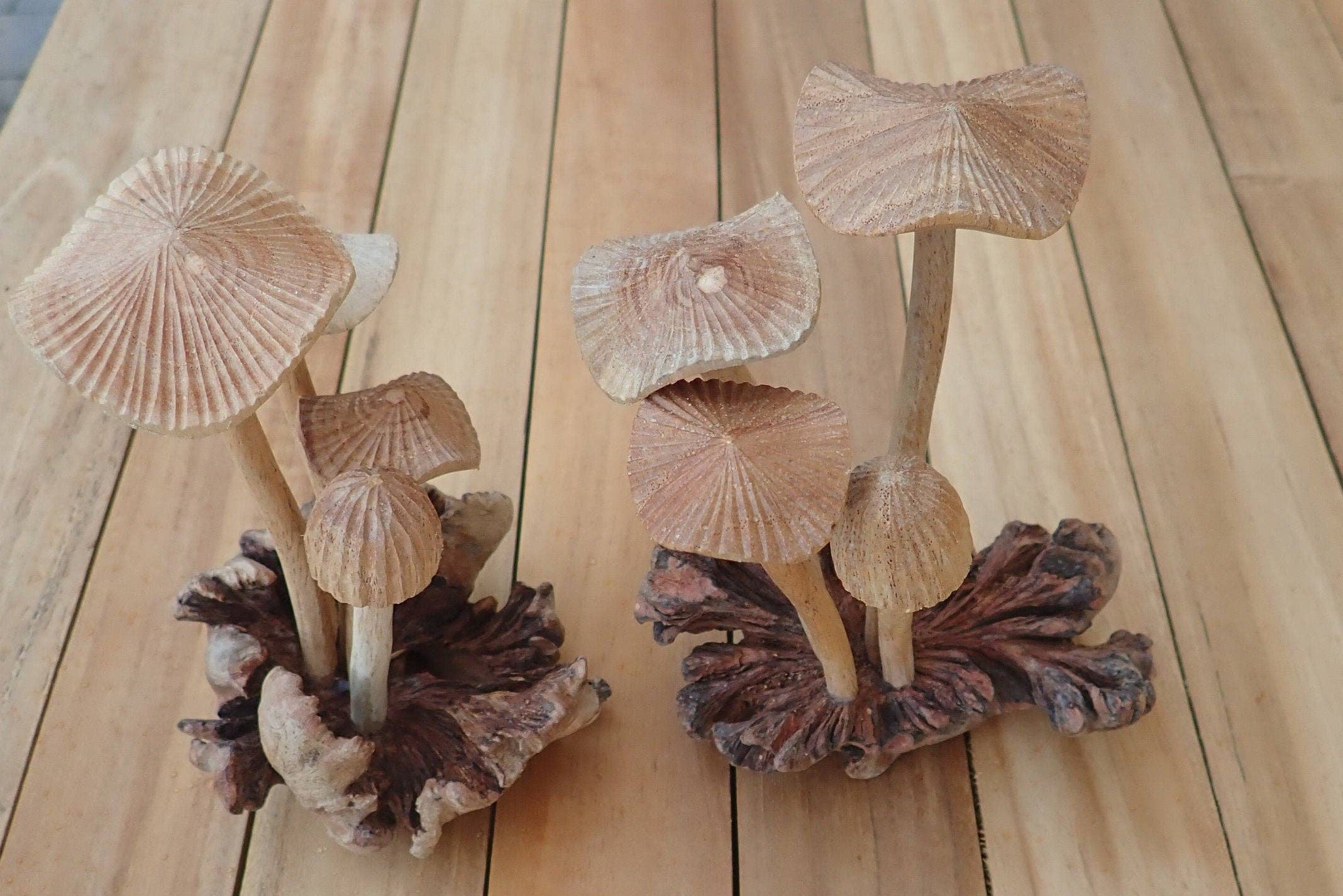 Ubud Glass – wholesale Decorative figurine – Wooden hand carved mushroom. Unique hand carved toadstool figurine6
