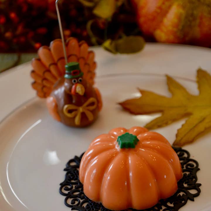 Chocolates Unlimited by Denise - Wholesale Chocolate Covered Sweets - Pumpkin Chocolate Covered Oreos - Smooth Chocolate Coating