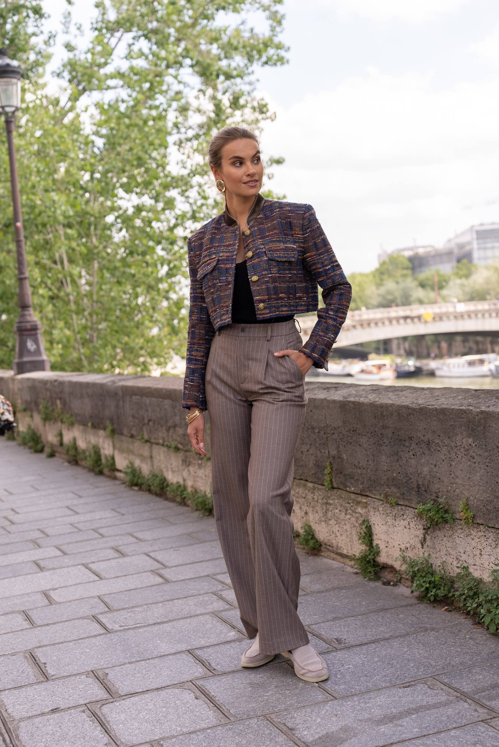 Attentif Paris – wholesale Blazer – Women's – Colourful velvet collar cropped tweed blazer jacket11