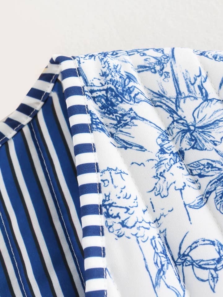 Rosa Clothing - Wholesale Outerwear Vest - Women's - Oriental porcelain printed Tie front Floral quilted vest2