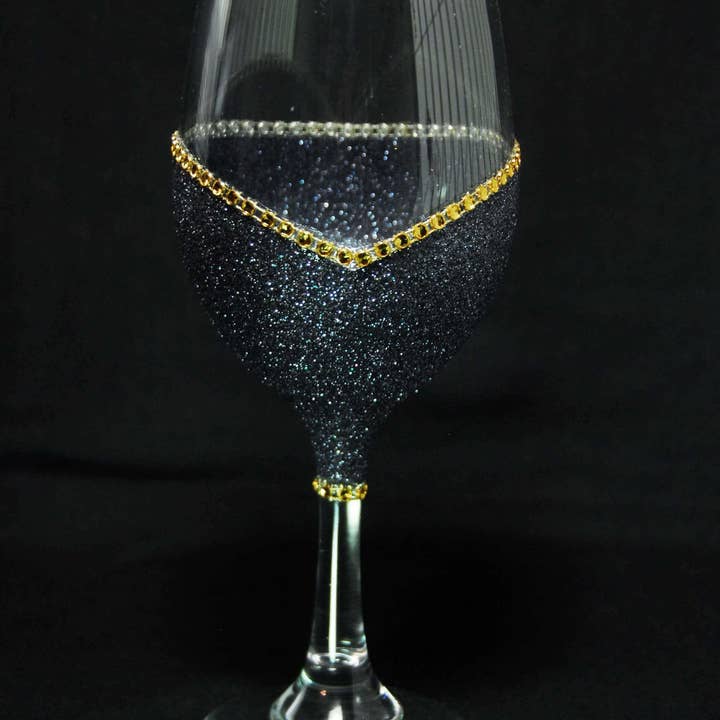 WineyBitches.Co - Wholesale Wine Glass - Flamerica Flamingo – Handmade Glittery Bling Wine Glasses (4th of July Collection)8