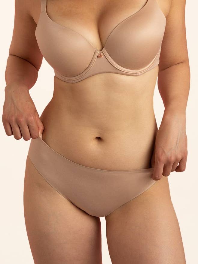 Rio Fit pour la vente par Royal Lounge Intimates