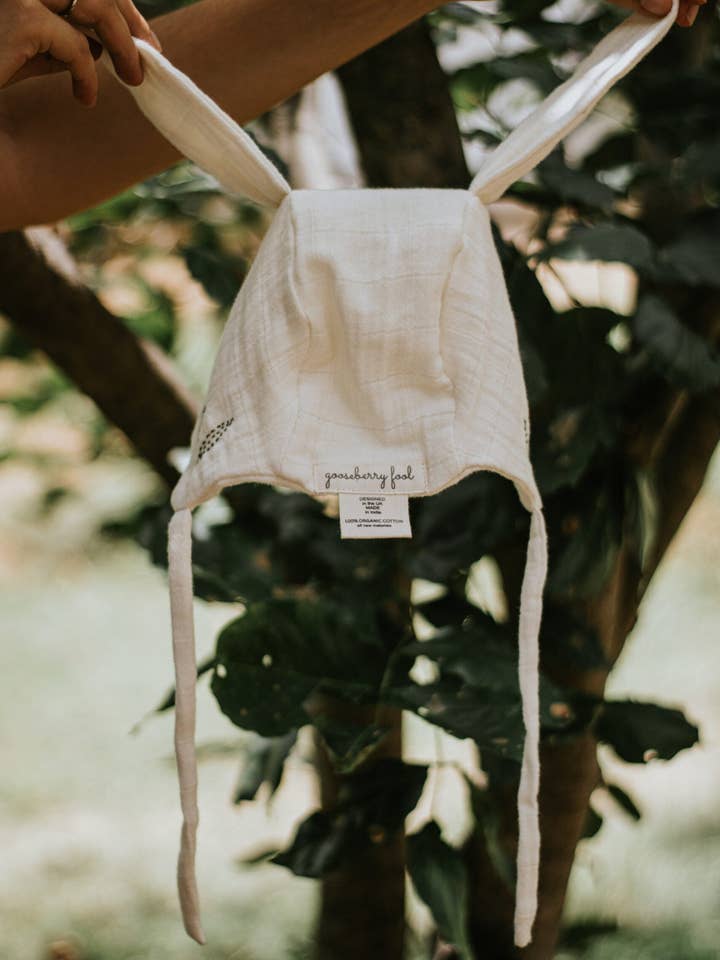 Organic cotton bunny ear bonnet for wholesale by Gooseberry fool