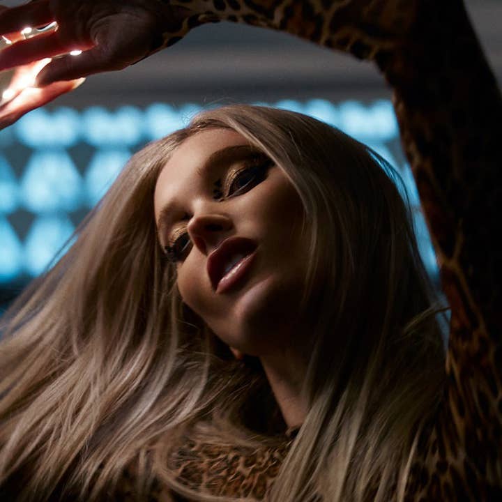 Brightmond Innovation AB - Vendita all'ingrosso Custodia per cellulare - Donna - Brightmond Spotlight Mirrorcase per iPhone XS Max7